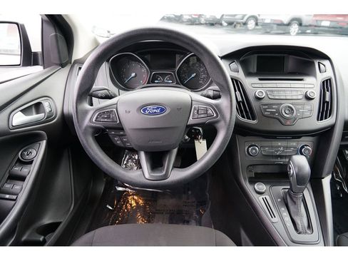 Used 2017 Ford Focus SE image 20