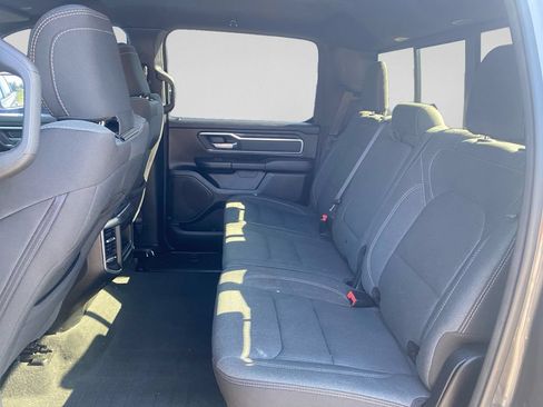 Used 2022 RAM 1500 Big Horn AWD/4WD image 23