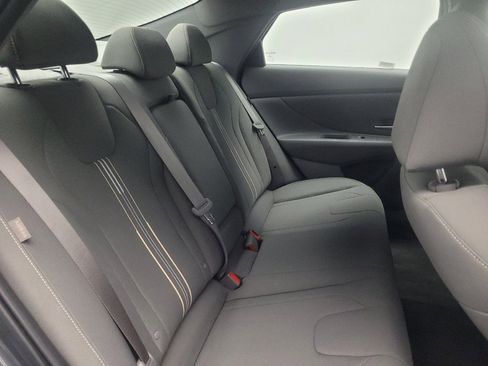 Used 2025 Hyundai Elantra SEL FWD image 19