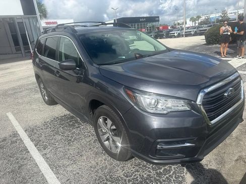 Used 2021 Subaru Ascent Premium w/ Convenience Package AWD/4WD image 3