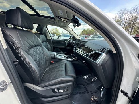 Used 2024 BMW X7 xDrive40i AWD/4WD image 28