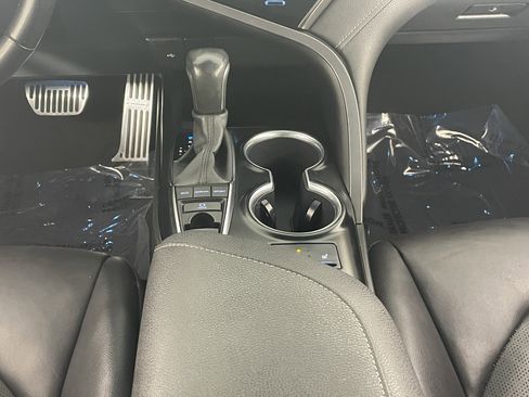 Used 2020 Toyota Camry XSE FWD image 18