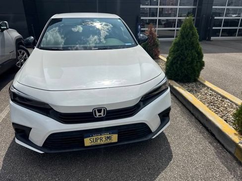 Used 2024 Honda Civic Sport image 3