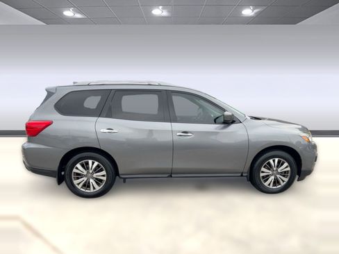 Used 2020 Nissan Pathfinder S image 8