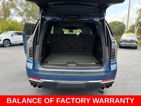 Used 2025 Chevrolet Suburban Premier RWD image 17