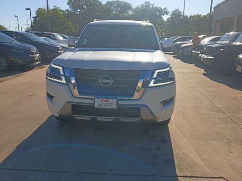 Used 2023 Nissan Armada SL image 5