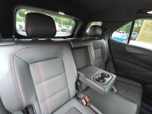 Certified 2022 Chevrolet Equinox RS w/ LPO, Floor Liner Package FWD image 16