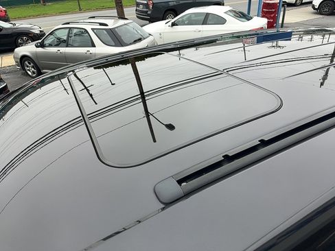 Used 2004 Porsche Cayenne S image 16