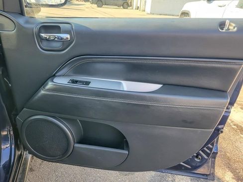 Used 2016 Jeep Compass High Altitude FWD image 22