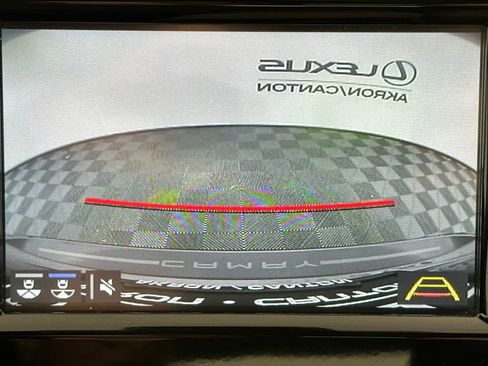 Used 2018 Toyota Camry XLE image 37