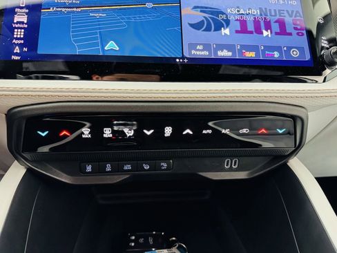 New 2026 Jeep Cherokee Overland w/ Advanced Pro Tech Group image 20