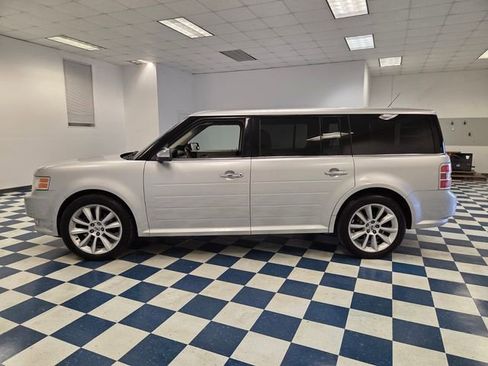 Used 2011 Ford Flex Limited w/ Rapid Spec Order Code FWD image 4