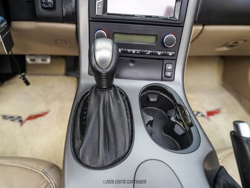 Used 2006 Chevrolet Corvette Convertible w/ Preferred Equipment Group RWD image 34