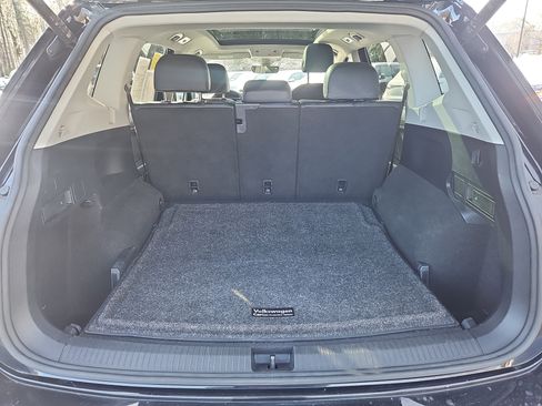 Certified 2022 Volkswagen Tiguan SE image 34