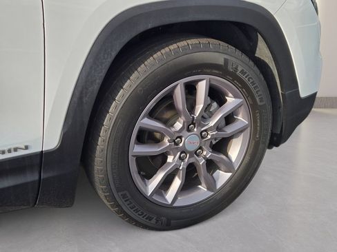 Used 2022 GMC Terrain SLT FWD image 11