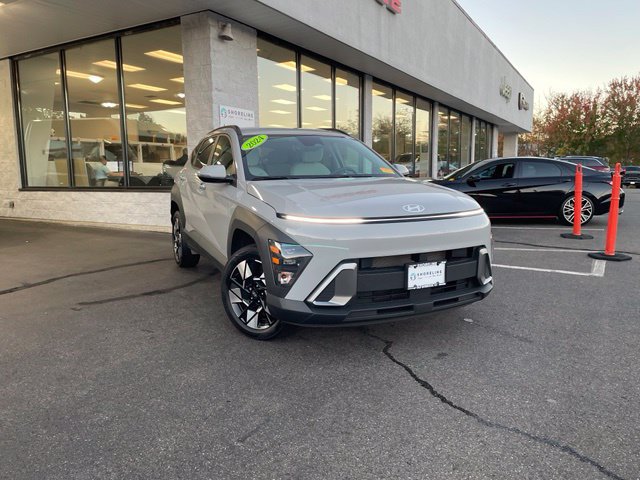 Used 2024 Hyundai Kona SEL w/ Convenience Package AWD/4WD image 3
