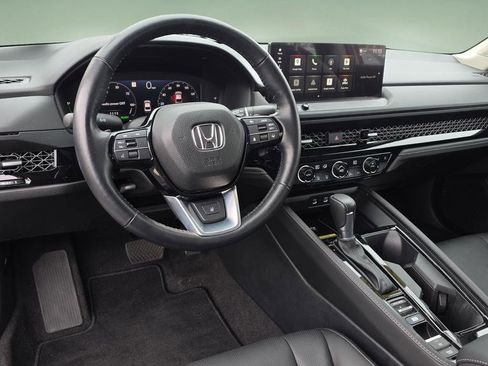 Used 2025 Honda Accord Touring image 27