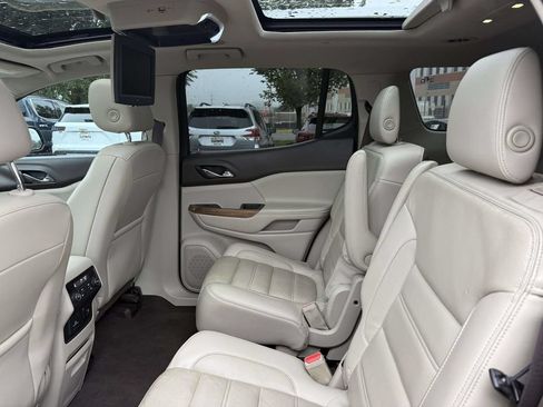 Used 2017 GMC Acadia Denali w/ Technology Package AWD/4WD image 18