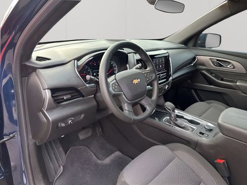 Used 2023 Chevrolet Traverse LT image 25