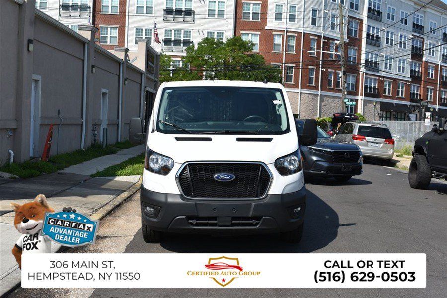 Used 2025 Ford Transit 250 Low Roof RWD image 2