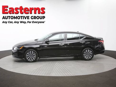 Used 2023 Nissan Altima 2.5 SV w/ SV Premium Package AWD/4WD image 60