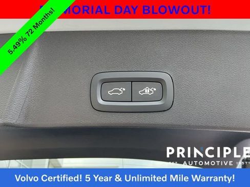 Certified 2024 Volvo XC40 B5 Ultimate w/ Protection Package Premier AWD/4WD image 16