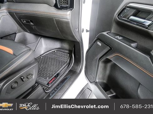 Used 2024 GMC Sierra 2500 AT4 w/ Technology Package image 23