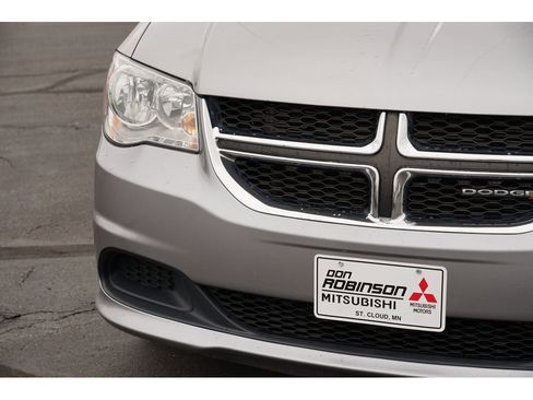 Used 2017 Dodge Grand Caravan SE w/ Power Window Group image 9