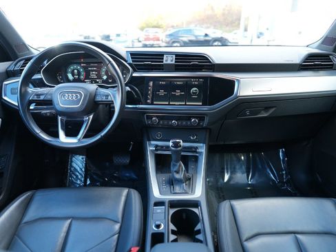 Used 2024 Audi Q3 2.0T Premium image 2