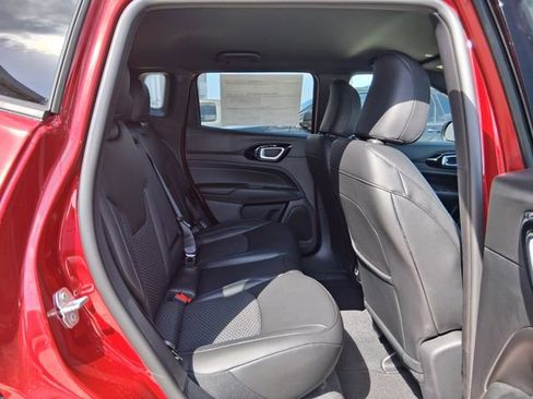 New 2026 Jeep Compass Latitude image 24