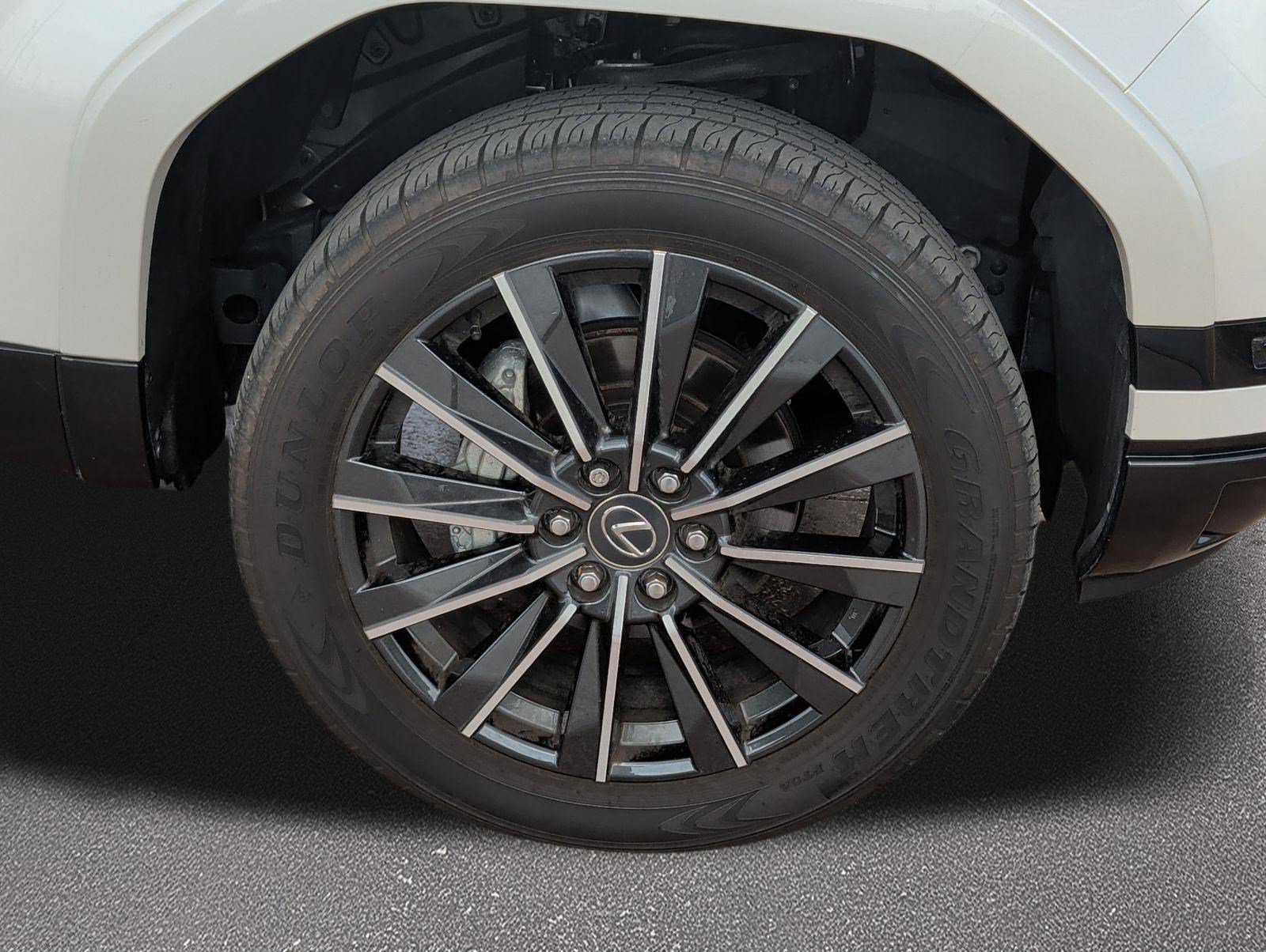 Used 2024 Lexus GX 550 w/ Accessory Package (Z1) AWD/4WD image 7
