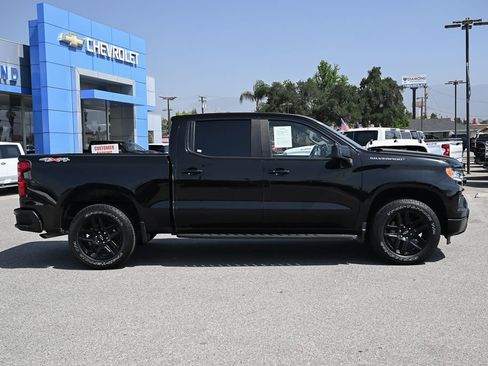 Used 2022 Chevrolet Silverado 1500 RST AWD/4WD image 3