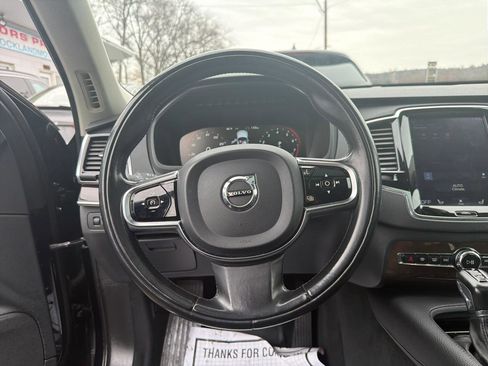 Used 2016 Volvo XC90 T6 Momentum w/ Momentum Plus Package image 23
