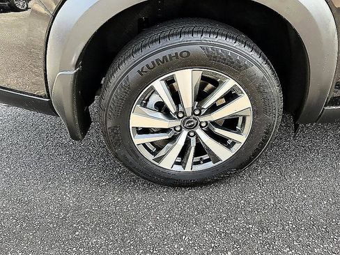 Certified 2025 Nissan Pathfinder SL AWD/4WD image 9