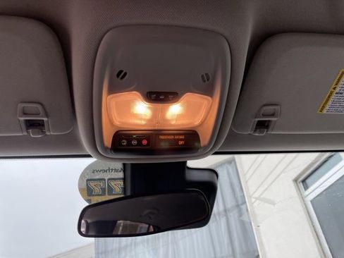 Used 2023 Buick Encore GX Select image 19