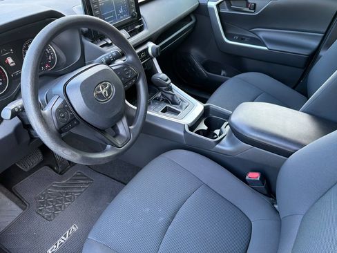 Used 2019 Toyota RAV4 LE w/ Carpet Mat Package FWD image 11