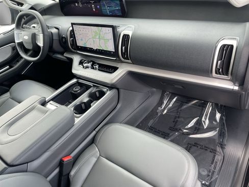 New 2026 Ford Expedition Active RWD image 12