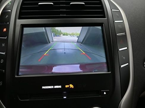Used 2019 Lincoln MKC Reserve image 12