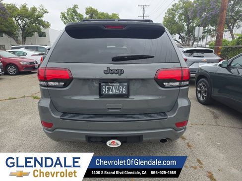Used 2019 Jeep Grand Cherokee Altitude RWD image 6