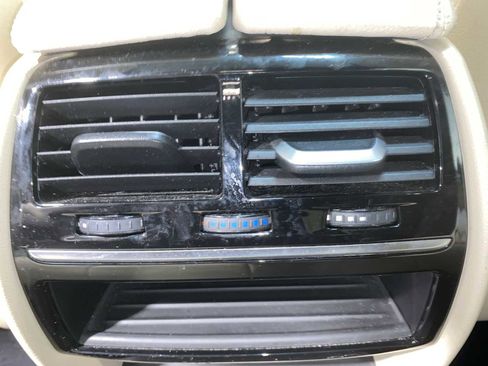 Used 2019 BMW 540i xDrive AWD/4WD image 25