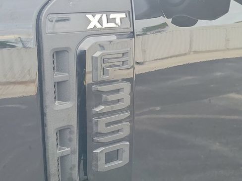 Used 2024 Ford F350 XLT w/ XLT Premium Package AWD/4WD image 14