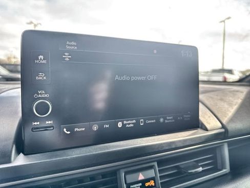 Used 2025 Honda Pilot TrailSport image 25