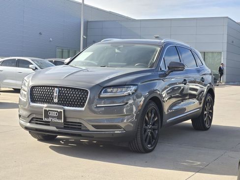 Used 2022 Lincoln Nautilus Reserve w/ Equipment Group 201A image 6