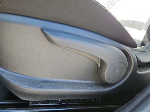 Used 2024 Hyundai Venue SEL image 14