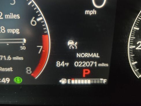 Used 2025 Honda Pilot Touring image 25
