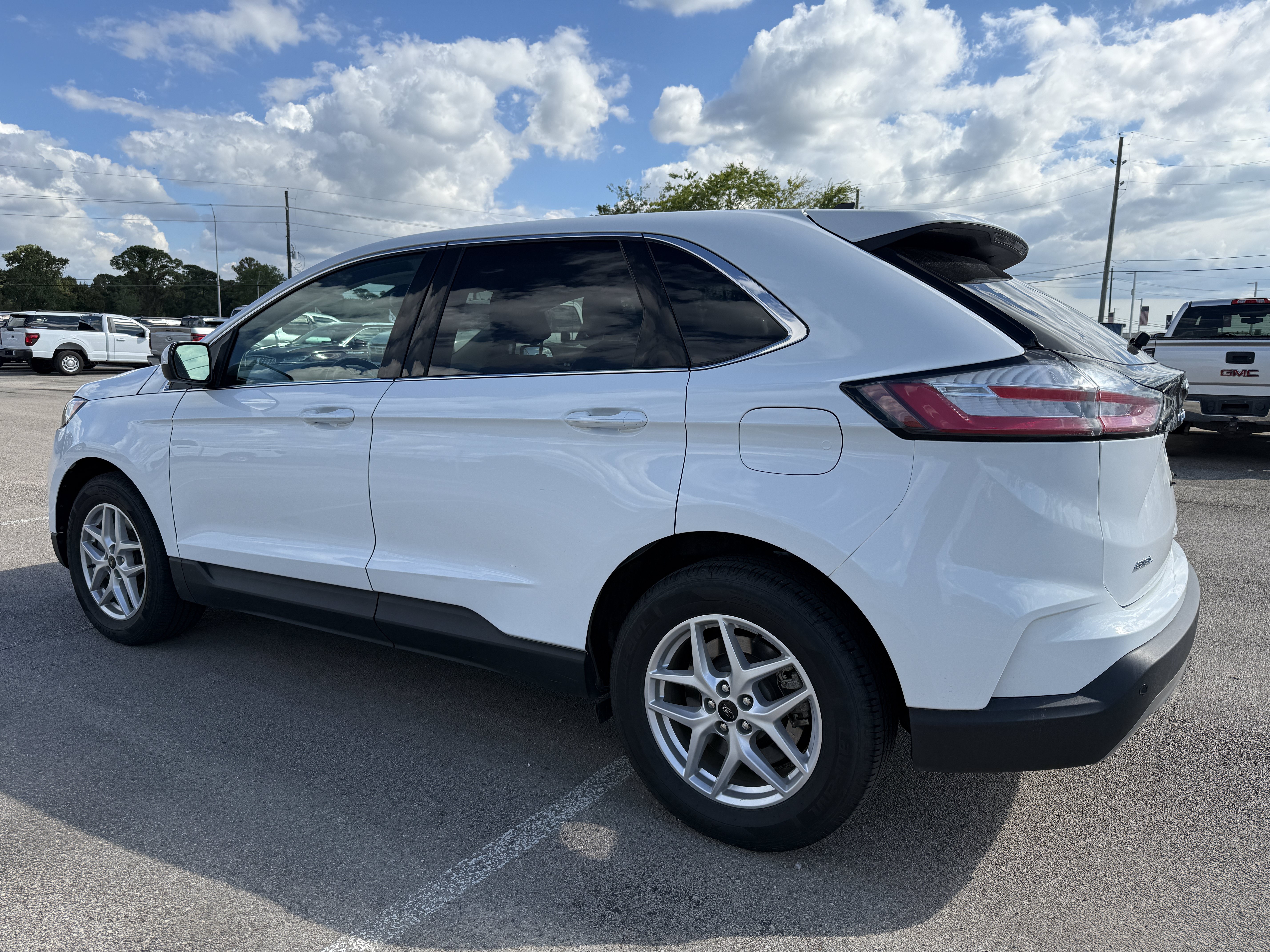 Used 2024 Ford Edge SEL AWD/4WD image 3