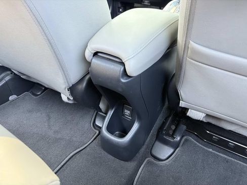 Used 2018 Honda HR-V EX-L image 18
