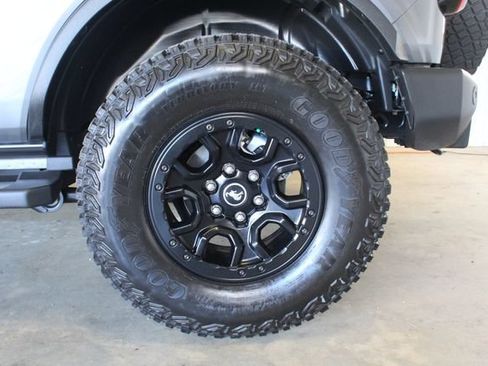 Used 2024 Ford Bronco Wildtrak AWD/4WD image 25