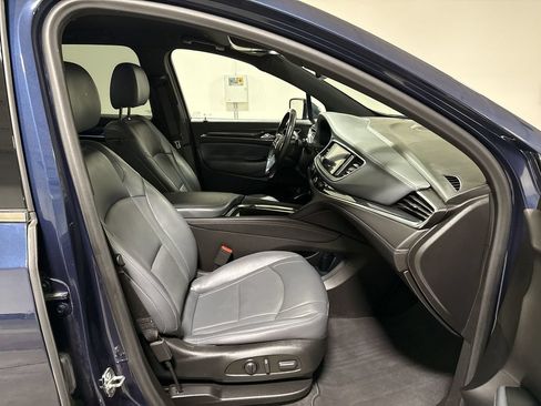 Used 2023 Buick Enclave Essence FWD image 21