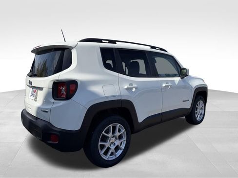 Used 2020 Jeep Renegade Latitude w/ Cold Weather Group AWD/4WD image 17